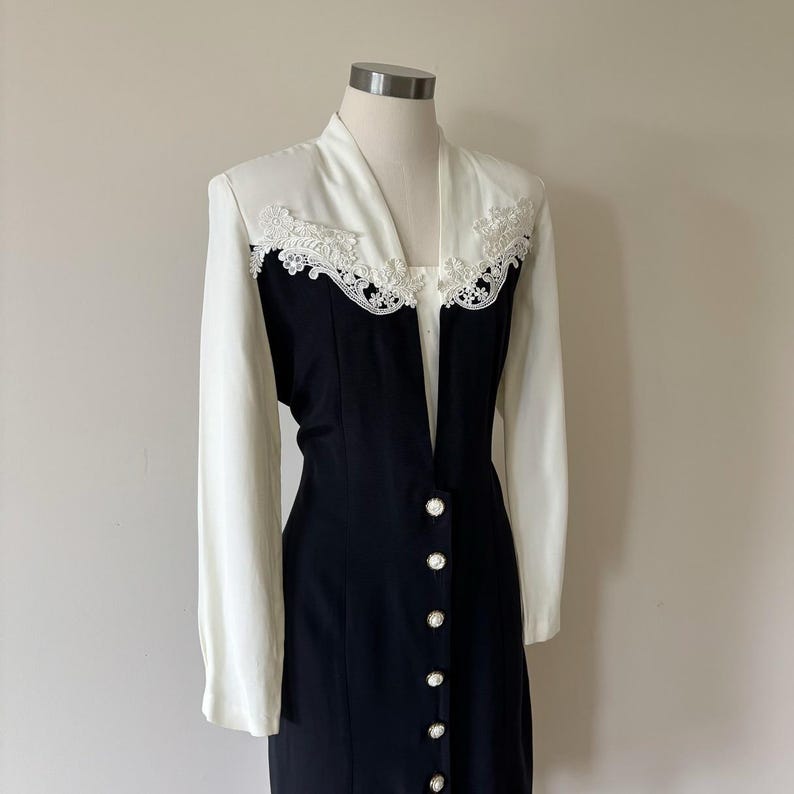 vintage dress shirt dress 80s retro vintage style white black lace secretary dress button down floral minimalist Made in USA size M